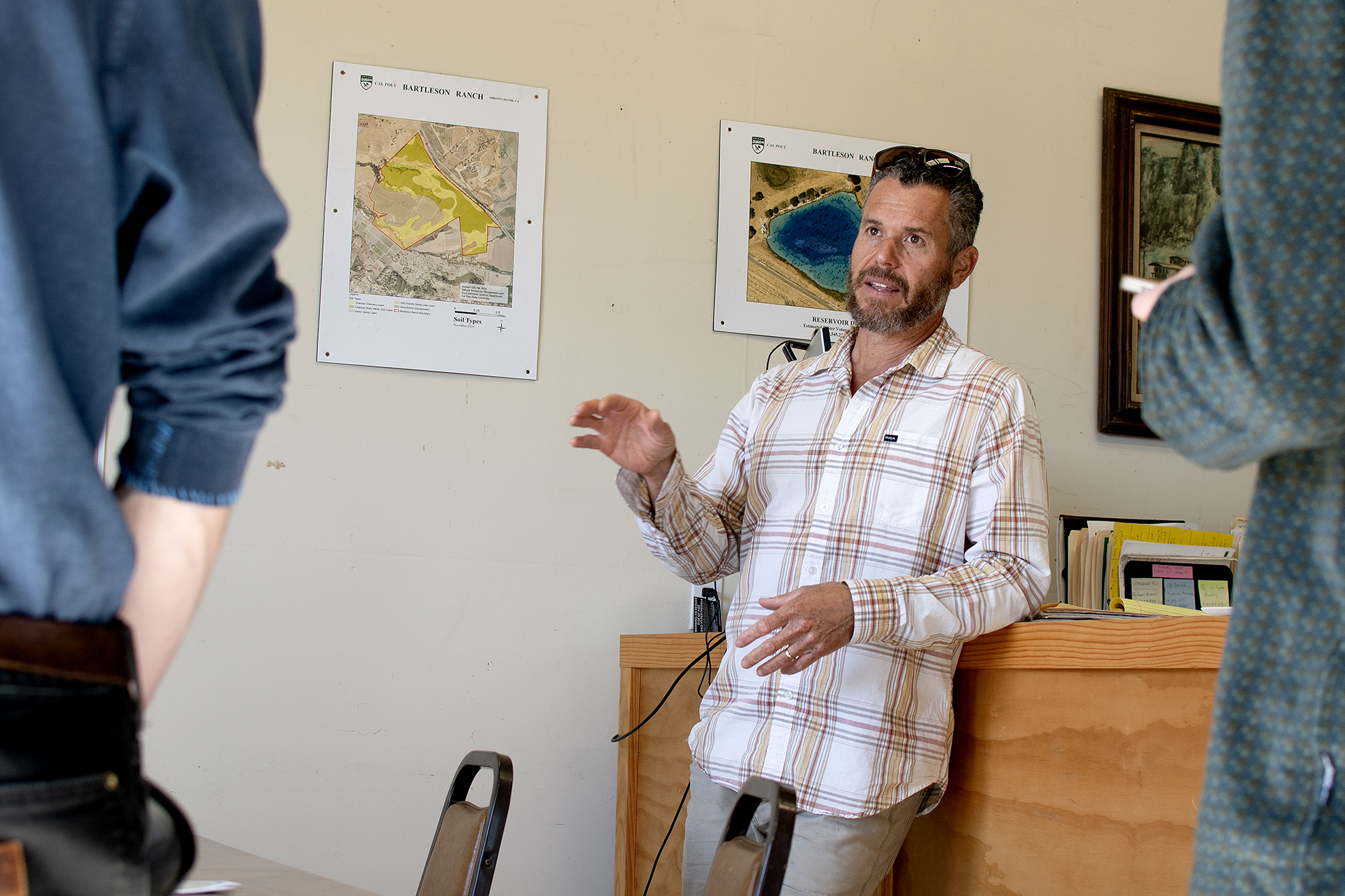 Bartleson Ranch and Conservatory farm manager Johnny Rosecrans talk with students. 