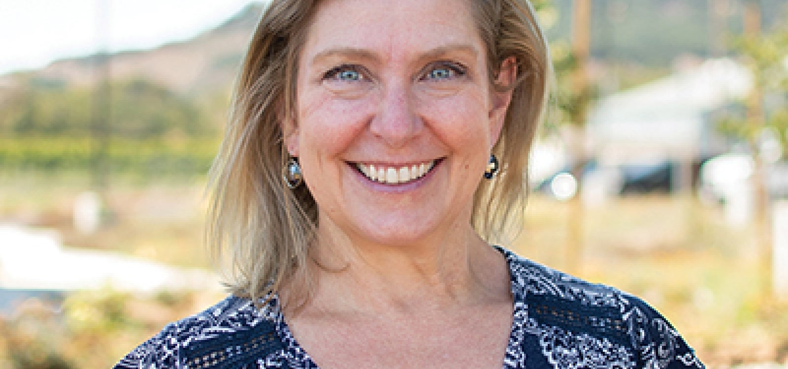 Amy Lammert Headshot