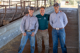 College of Agriculture, Food and Environmental Sciences Dean Andy Thulin with two students..