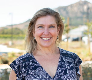 Amy Lammert Headshot