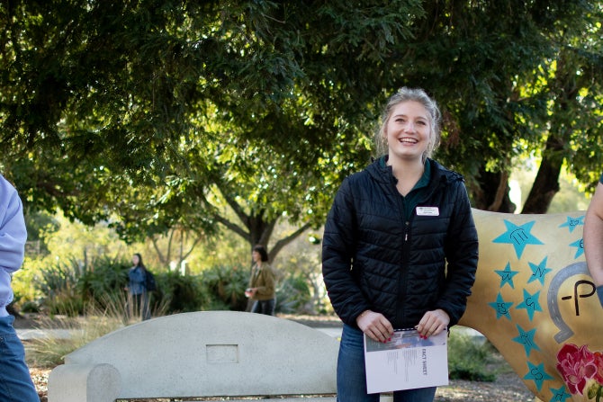 A student Ambassador gives a tour of the campus. 