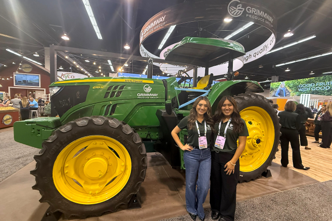 Students tour the showroom while attending the International Fresh Produce Association's Global Produce and Floral Show. 